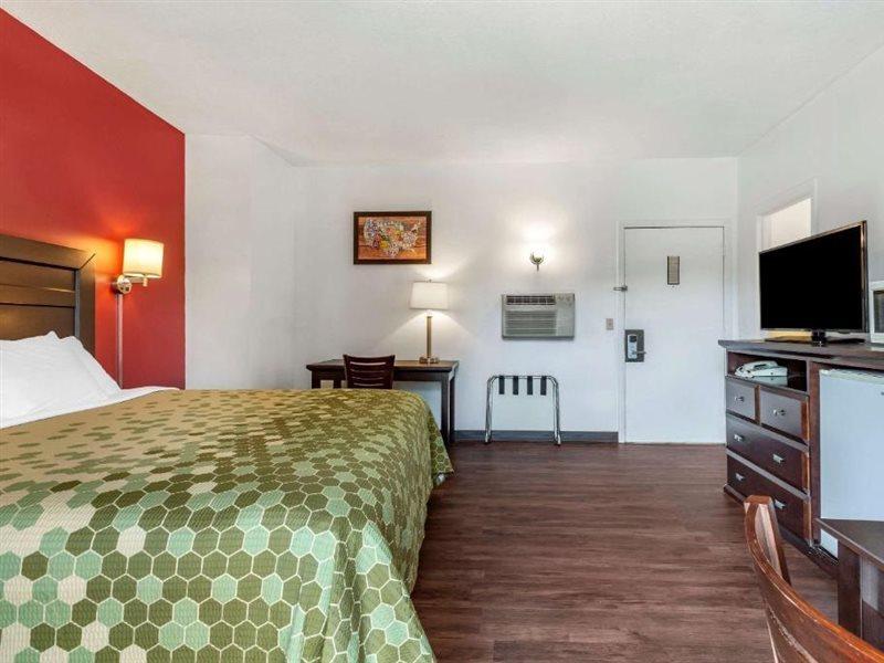 Econo Lodge Lee - Great Barrington מראה חיצוני תמונה