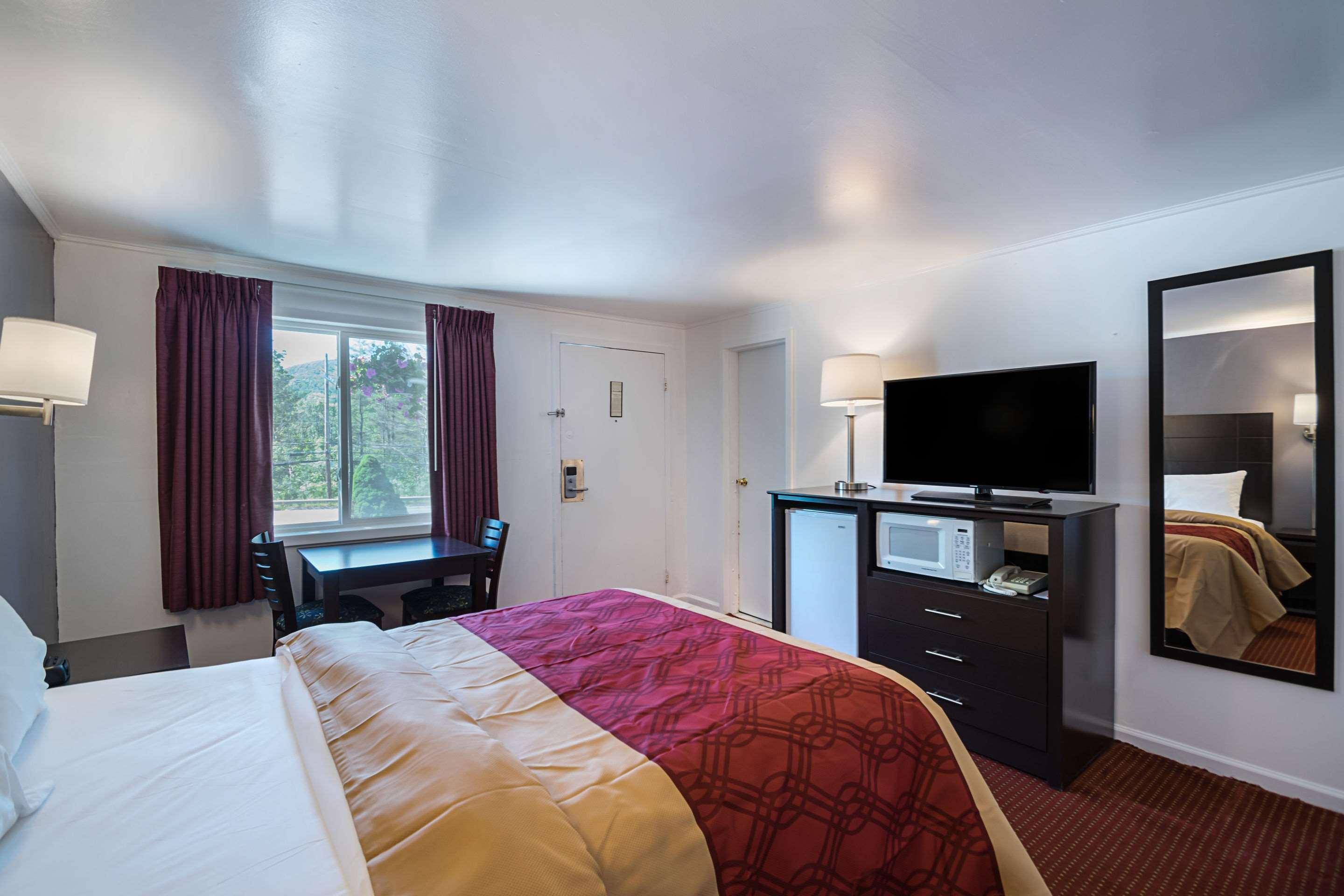 Econo Lodge Lee - Great Barrington מראה חיצוני תמונה