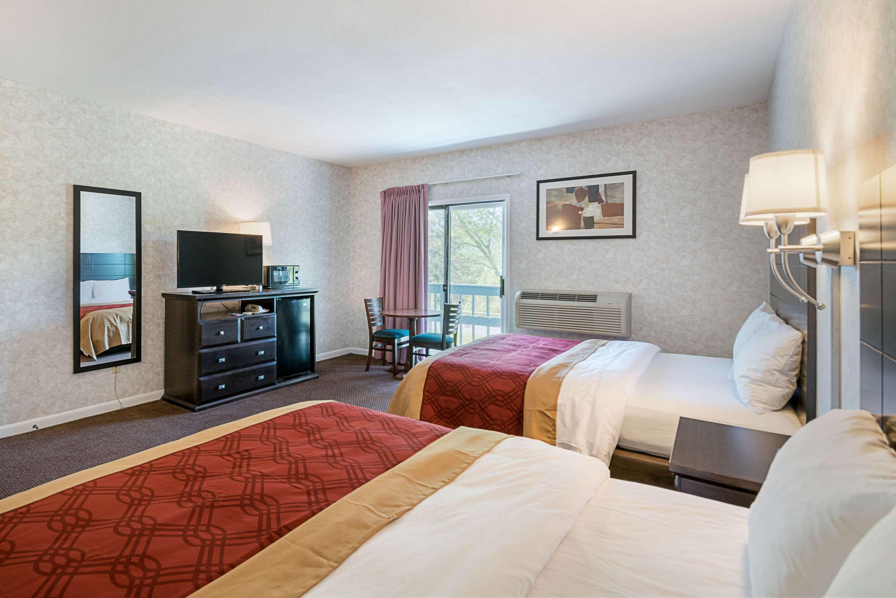Econo Lodge Lee - Great Barrington מראה חיצוני תמונה