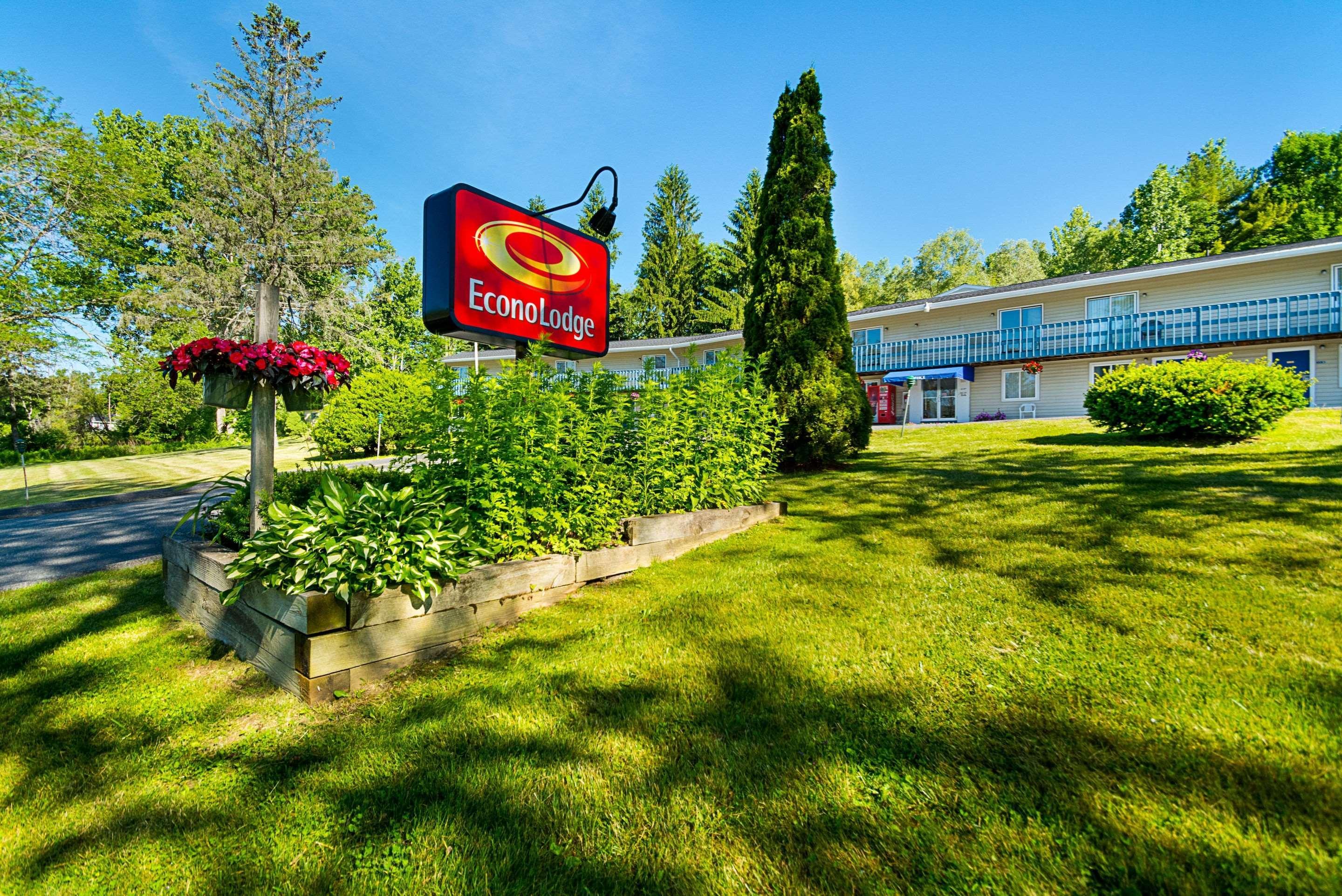 Econo Lodge Lee - Great Barrington מראה חיצוני תמונה